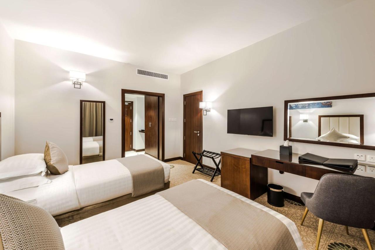 Best Western Plus Al Qurayyat City Center Exterior photo