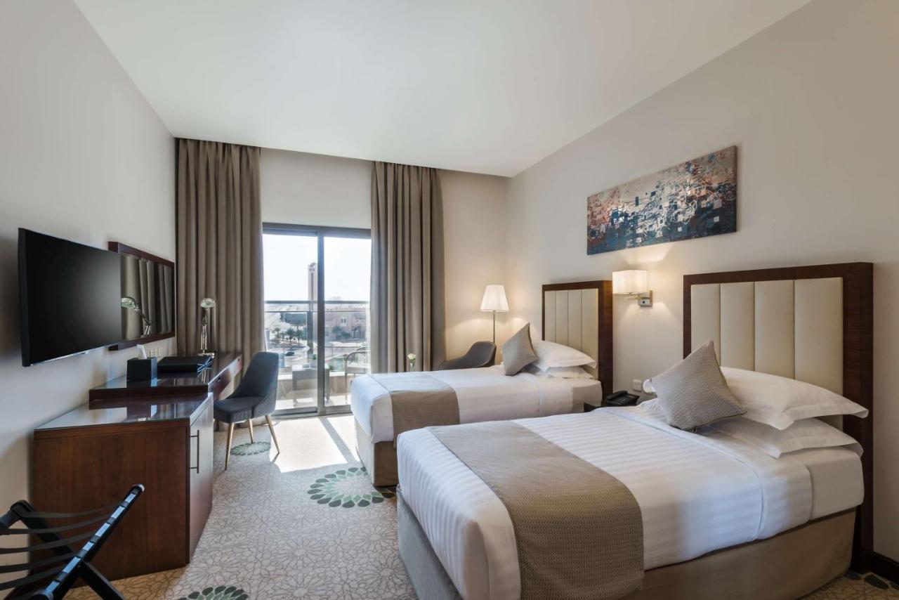 Best Western Plus Al Qurayyat City Center Exterior photo