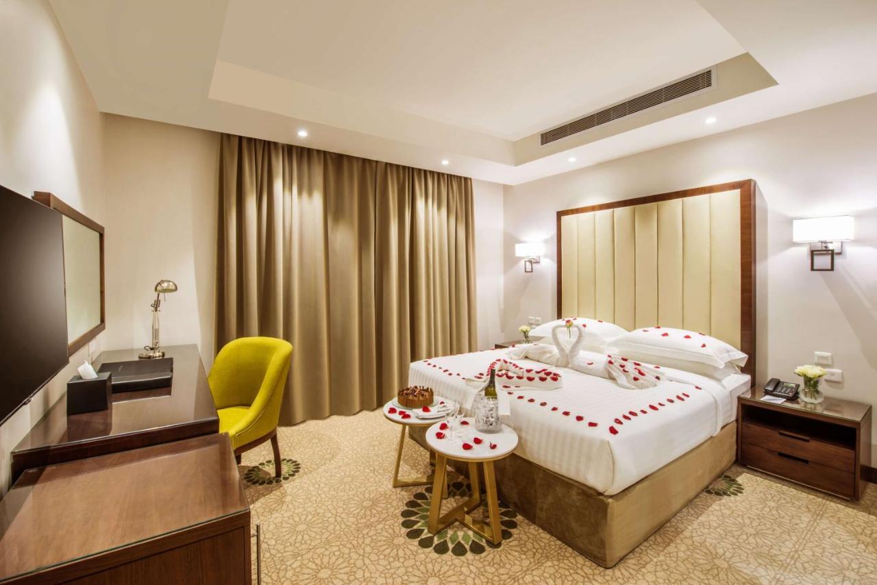 Best Western Plus Al Qurayyat City Center Exterior photo