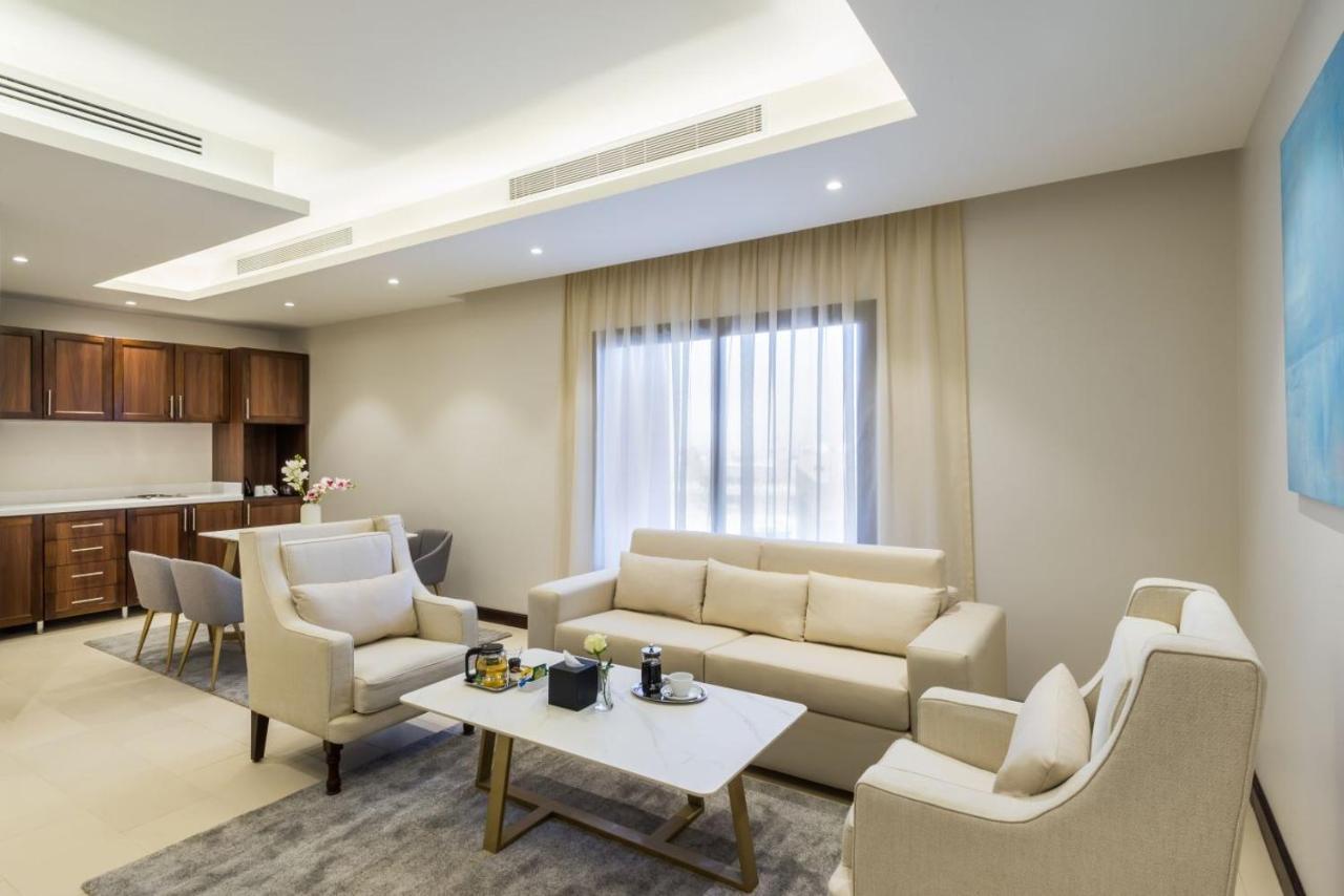 Best Western Plus Al Qurayyat City Center Exterior photo